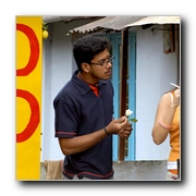 Azhagai Irukirai Bayamai Irukirathu Photo Gallery